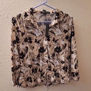 Adrienne Vittadini Black and Cream Abstract Blouse